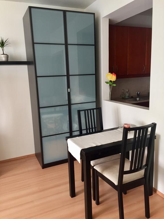 Cozy Apartment In District 8 Budapeste Exterior foto